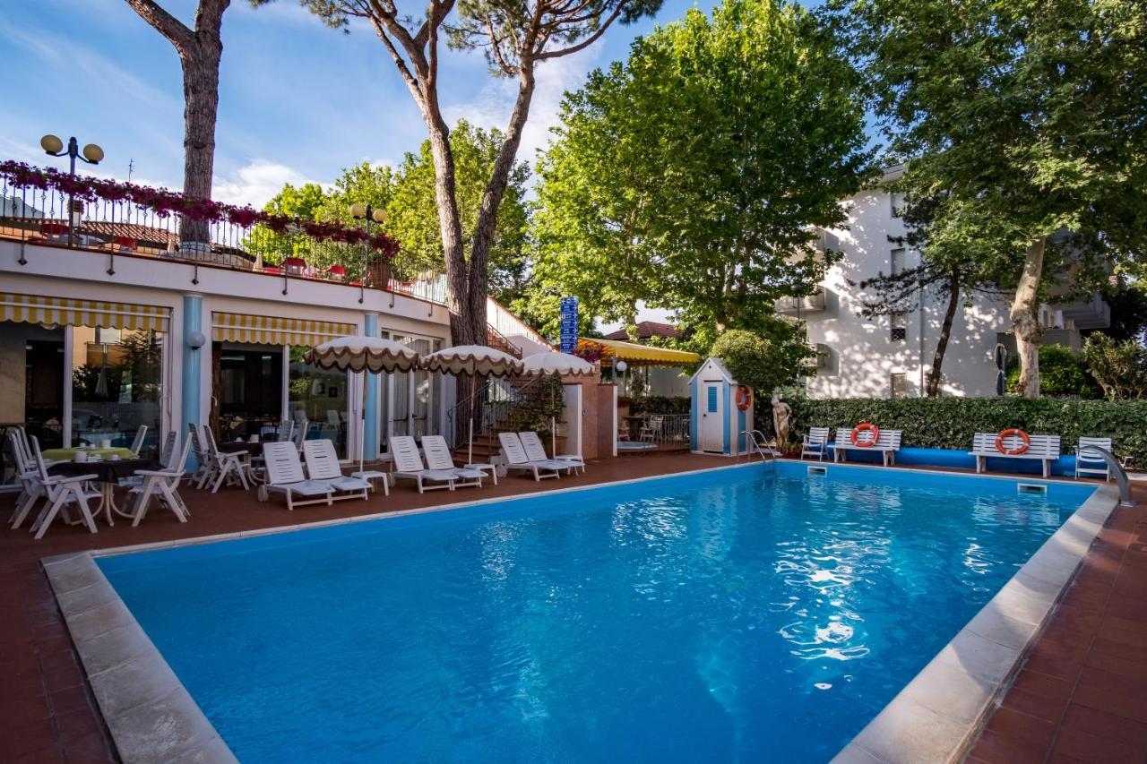 Hotel Villa Dei Fiori - Sul Mare Con Piscina Viserbella di Rimini Exterior photo